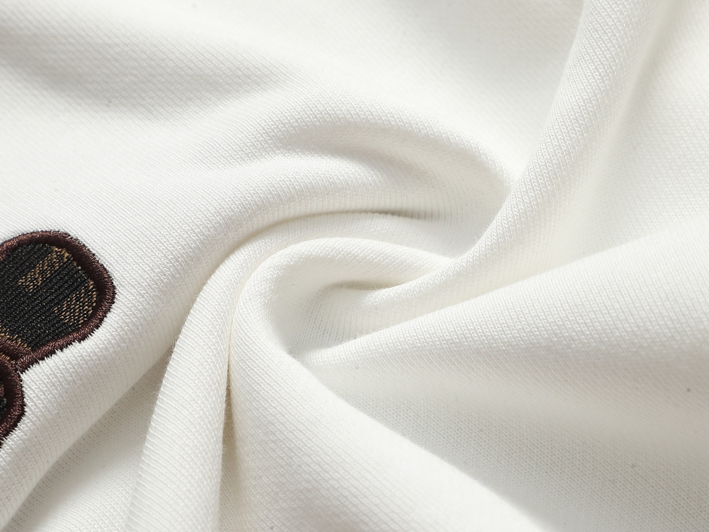 【FENDI】刺繍長袖 T シャツ