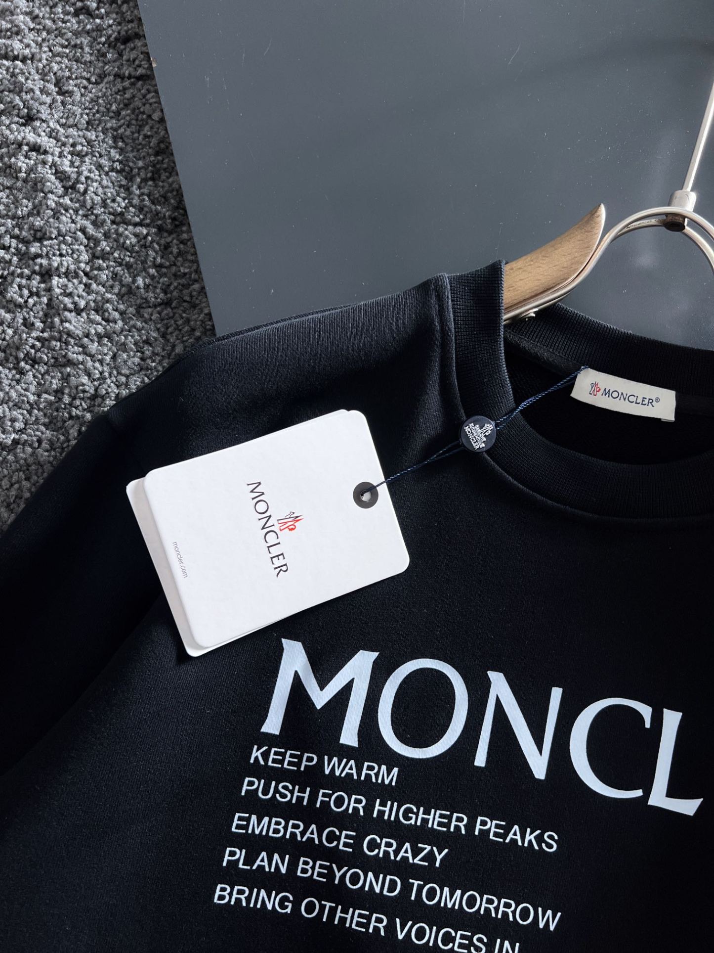 【MONCLER】長袖 T シャツ