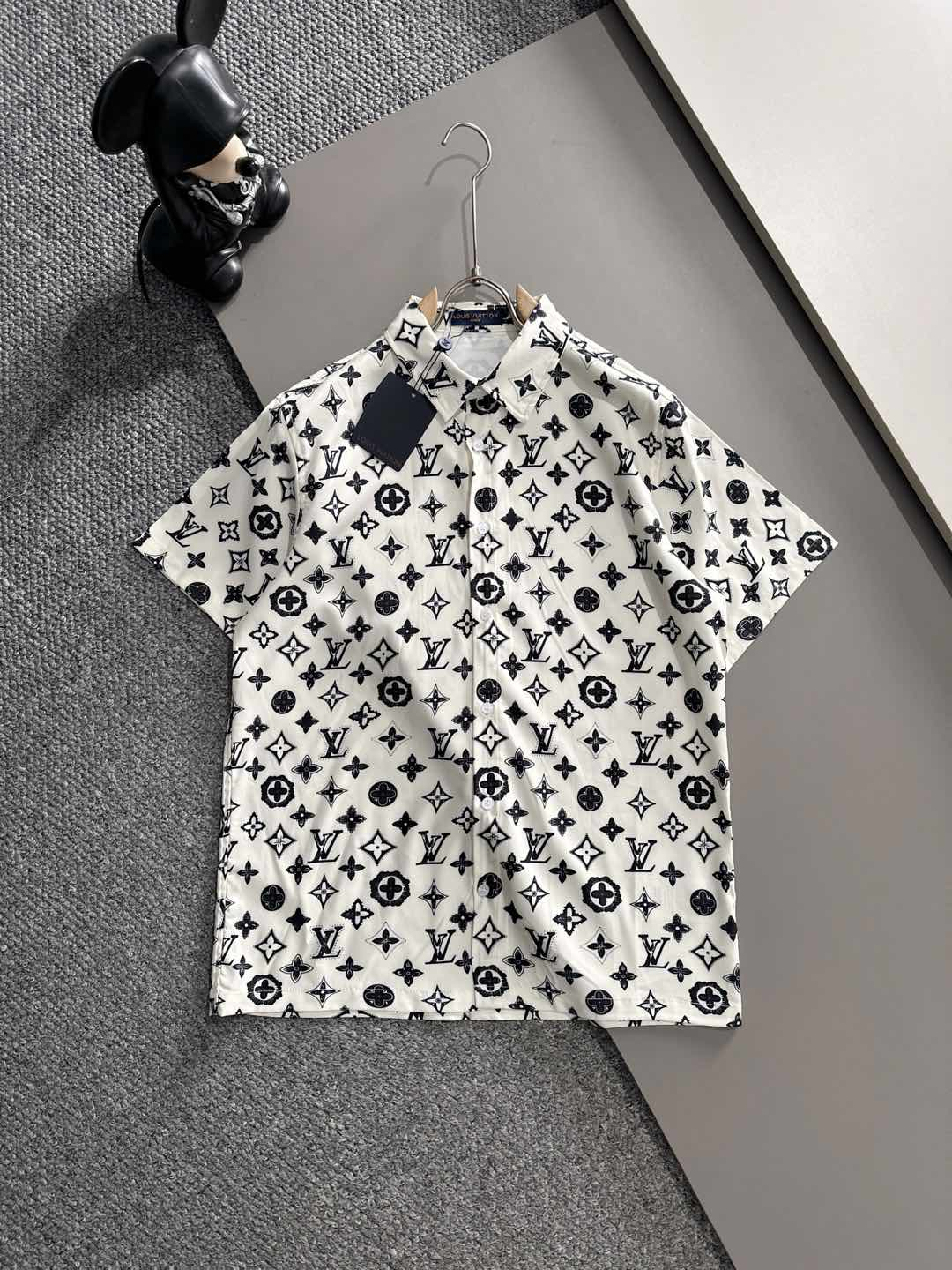 【LOUIS VUITTON】半袖シャツショートパンツ セットアップ