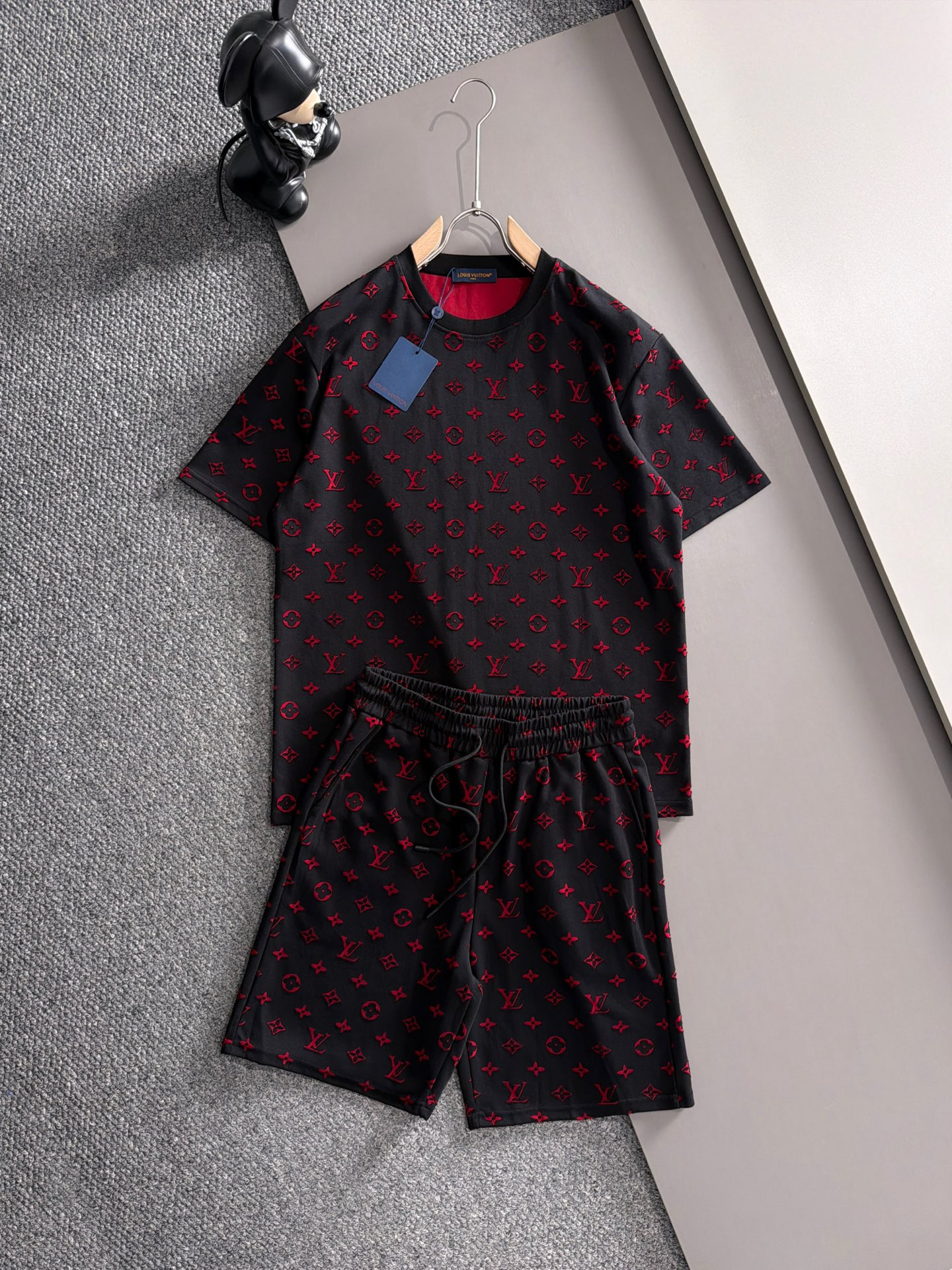 【LOUIS VUITTON】半袖T シャツショートパンツ セットアップ