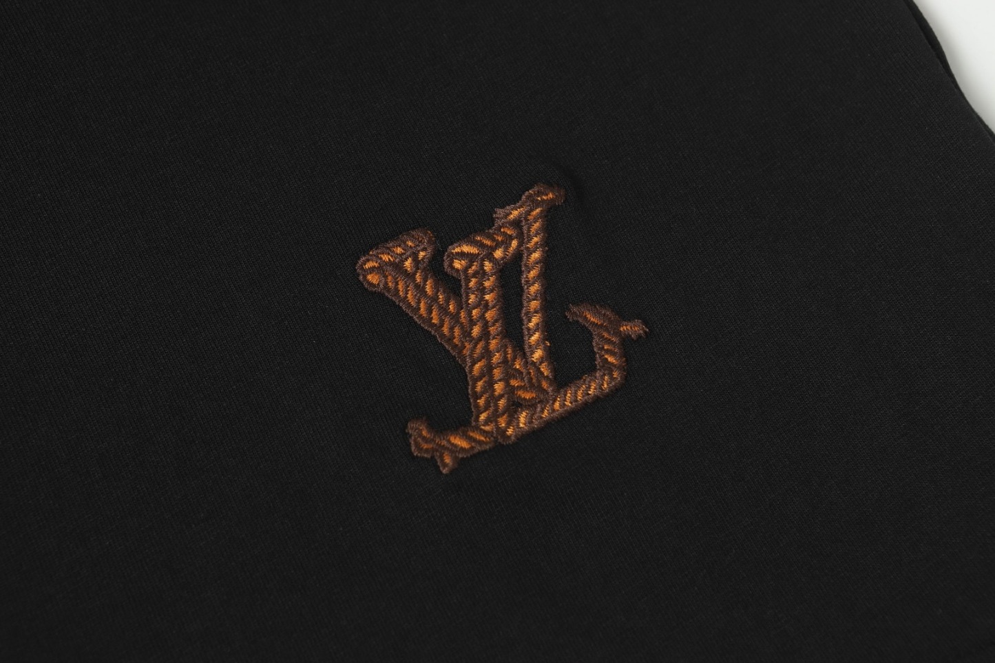 【LOUIS VUITTON】刺繍 半袖 T シャツ