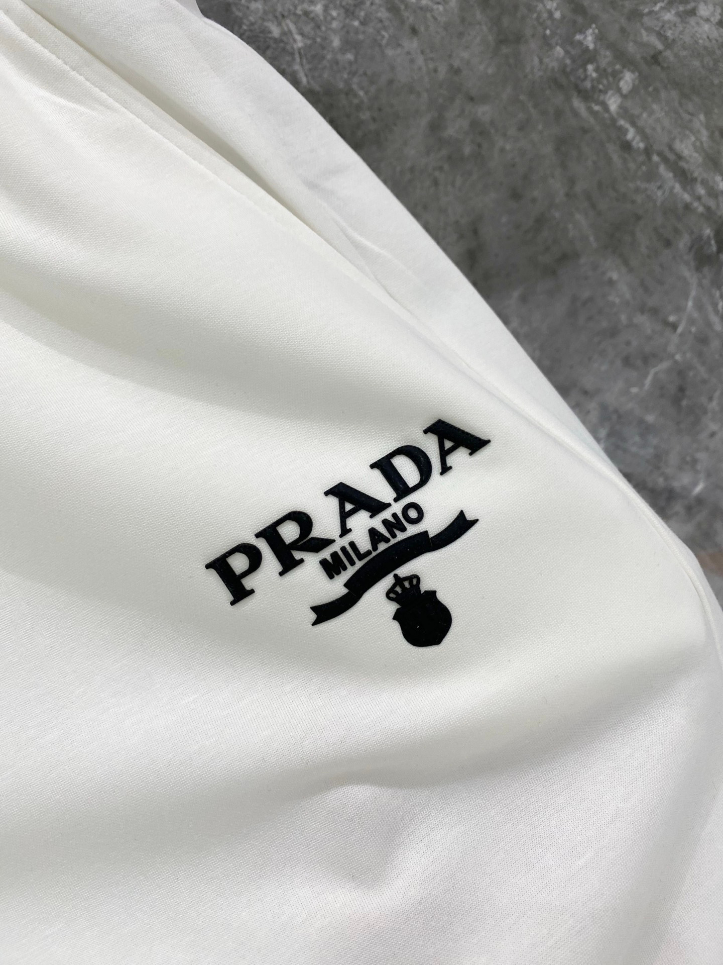 【PRADA】半袖T シャツショートパンツ セットアップ