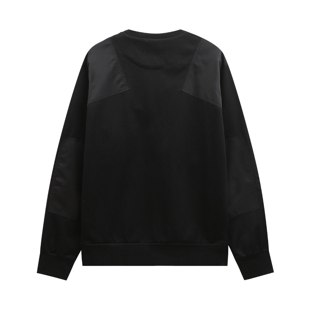 【PRADA】長袖 T シャツ