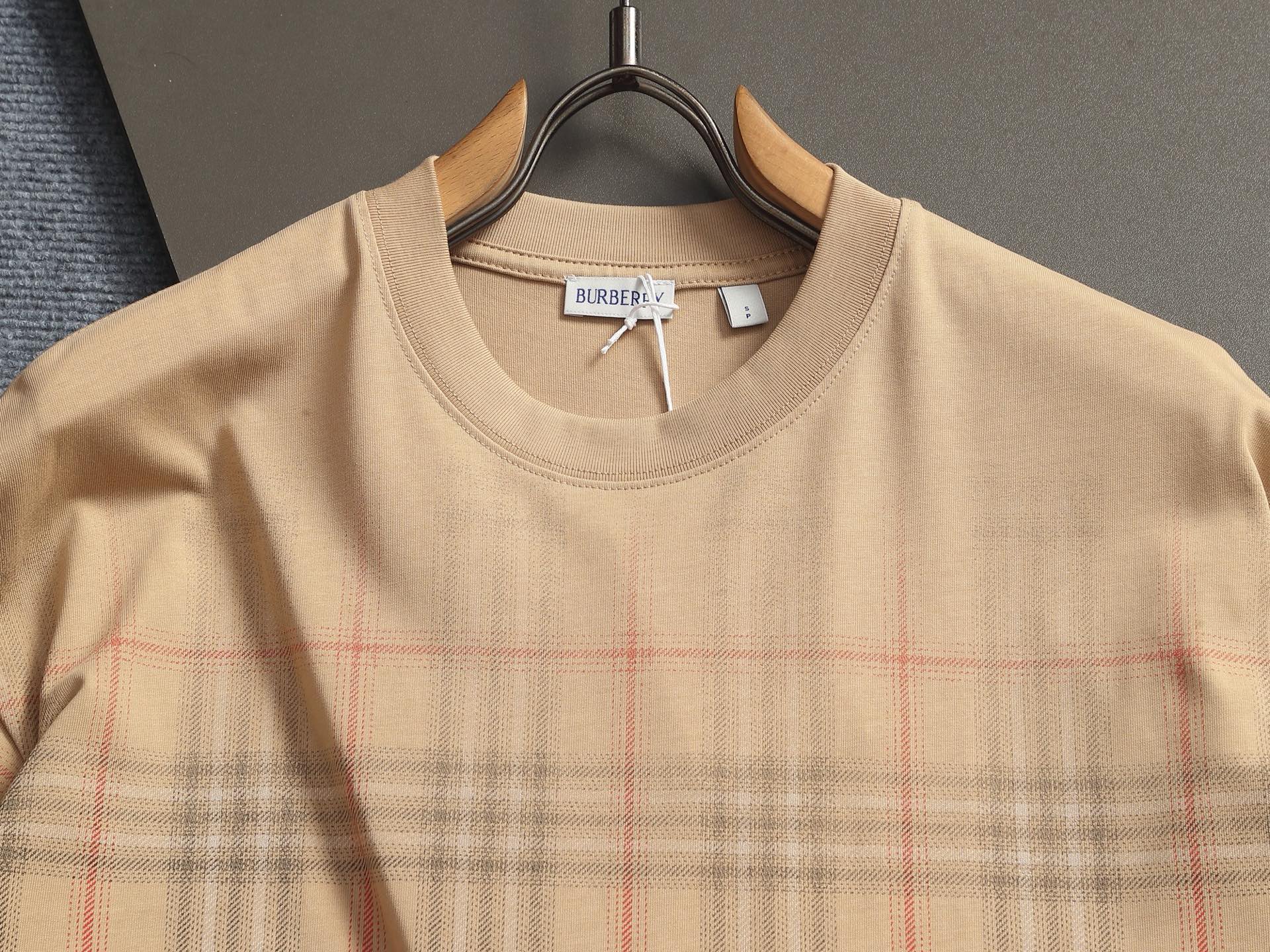  【BURBERRY】半袖 T シャツ