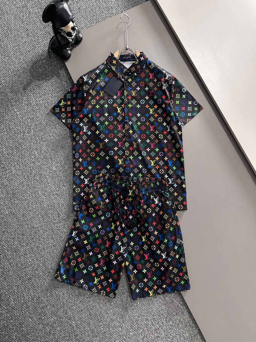 【LOUIS VUITTON】半袖シャツショートパンツ セットアップ
