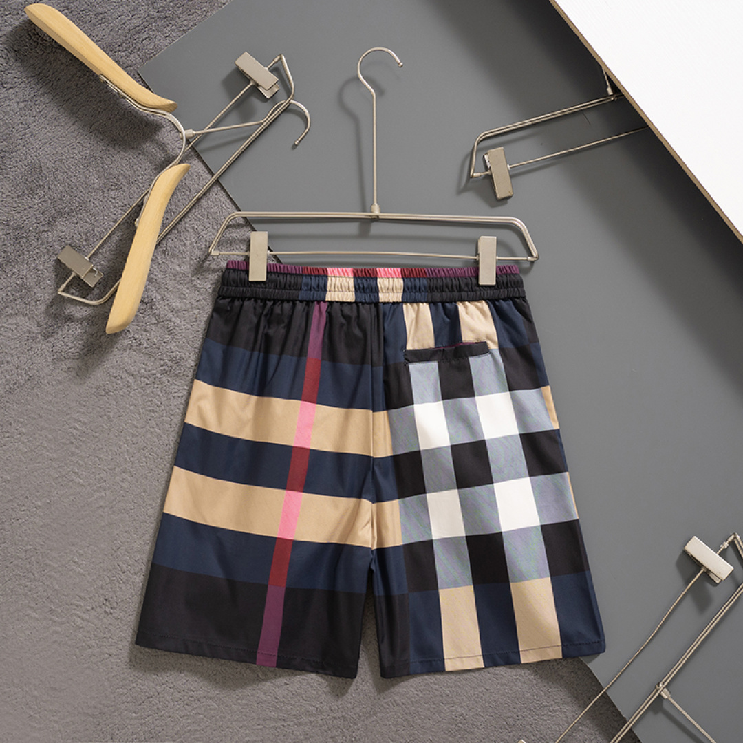 【BURBERRY】ショートパンツ