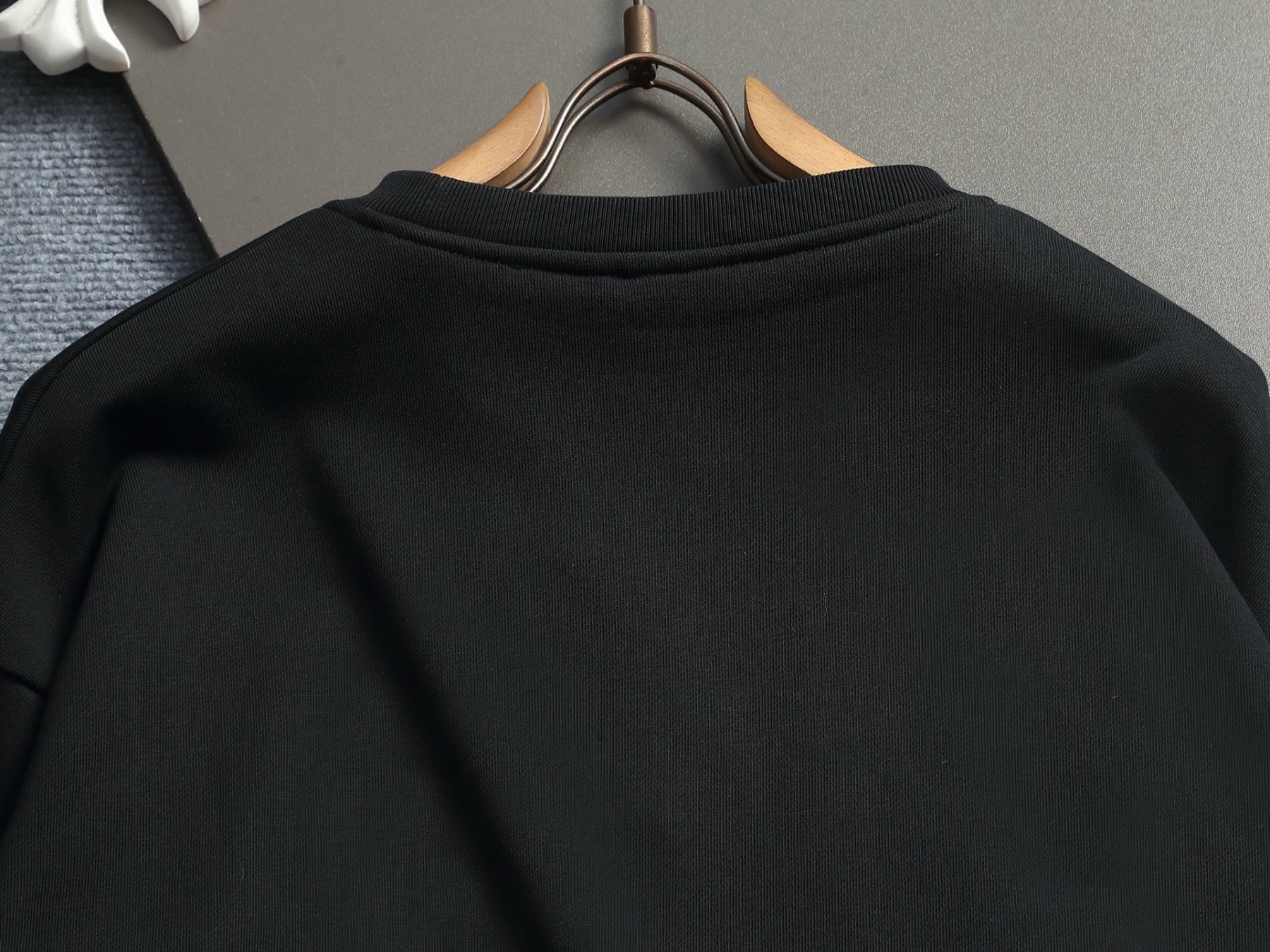 【DIOR】刺繍長袖 T シャツ