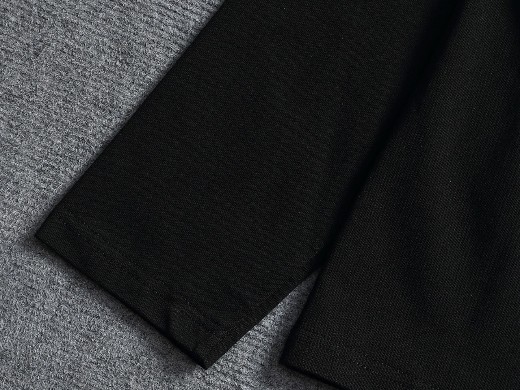 【LOUIS VUITTON】長袖 T シャツ