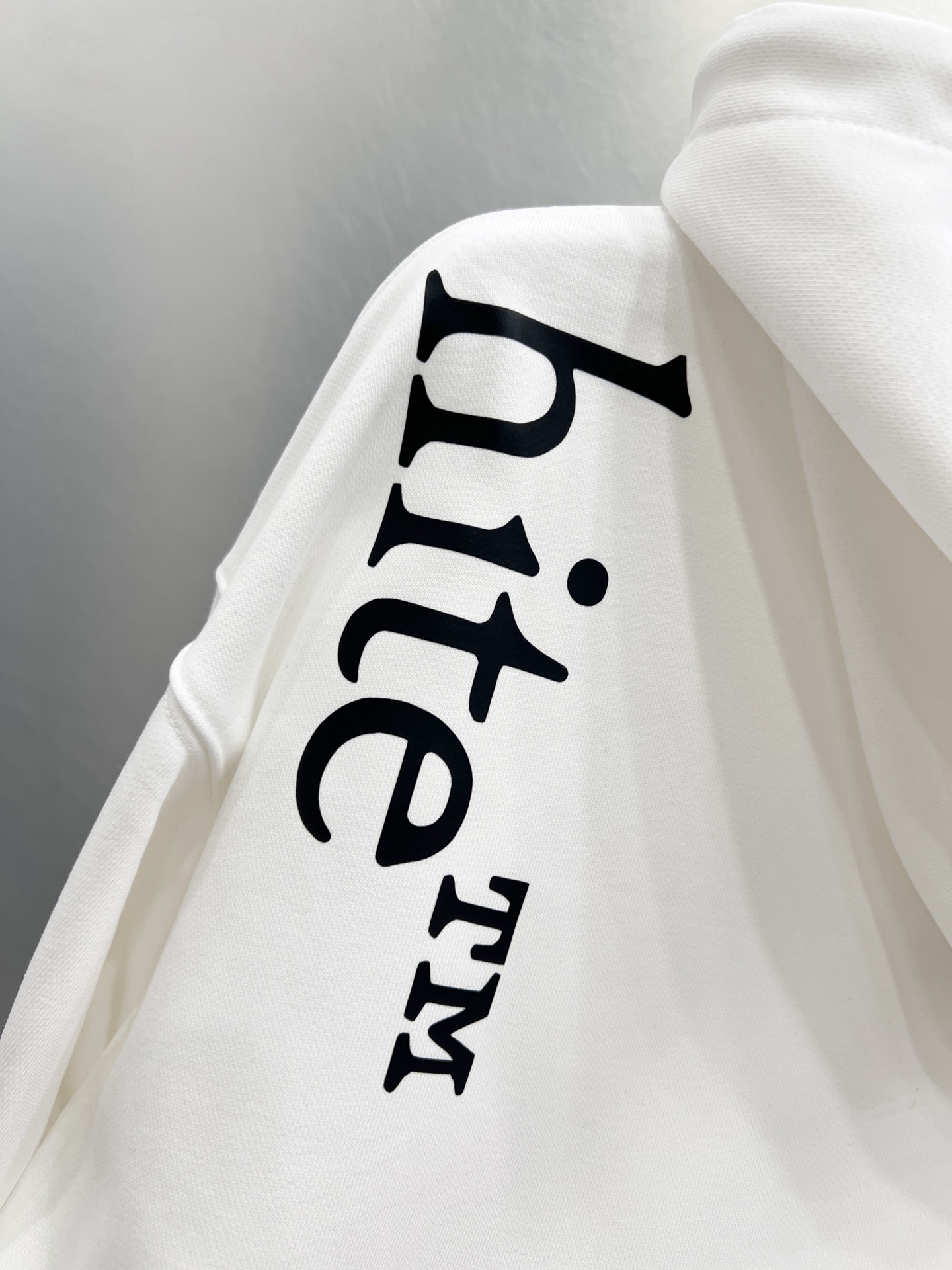 【OFF WHITE】 パーカー