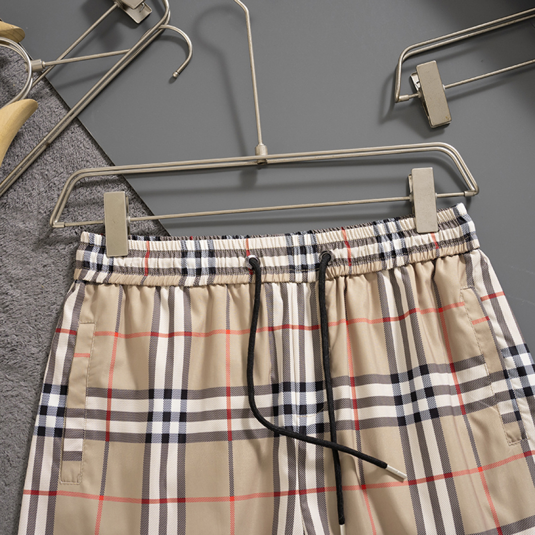 【BURBERRY】ショートパンツ