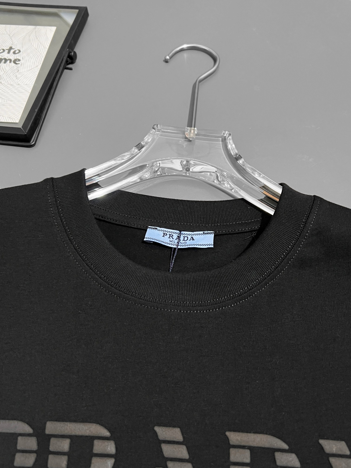 【PRADA】半袖 T シャツ
