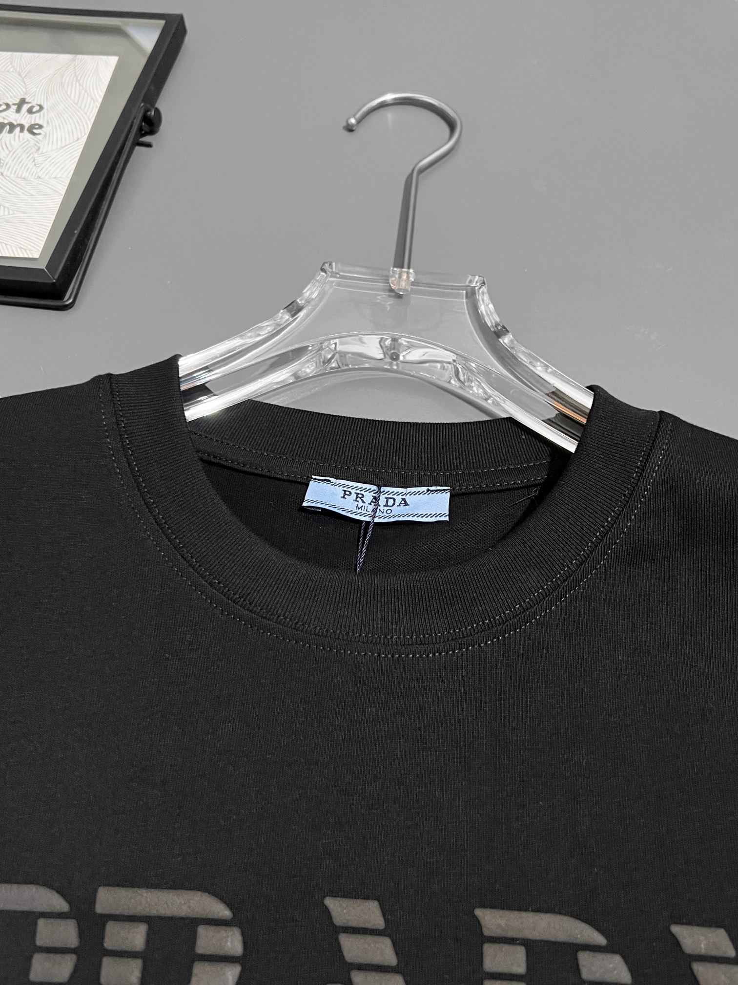 【PRADA】半袖 T シャツ