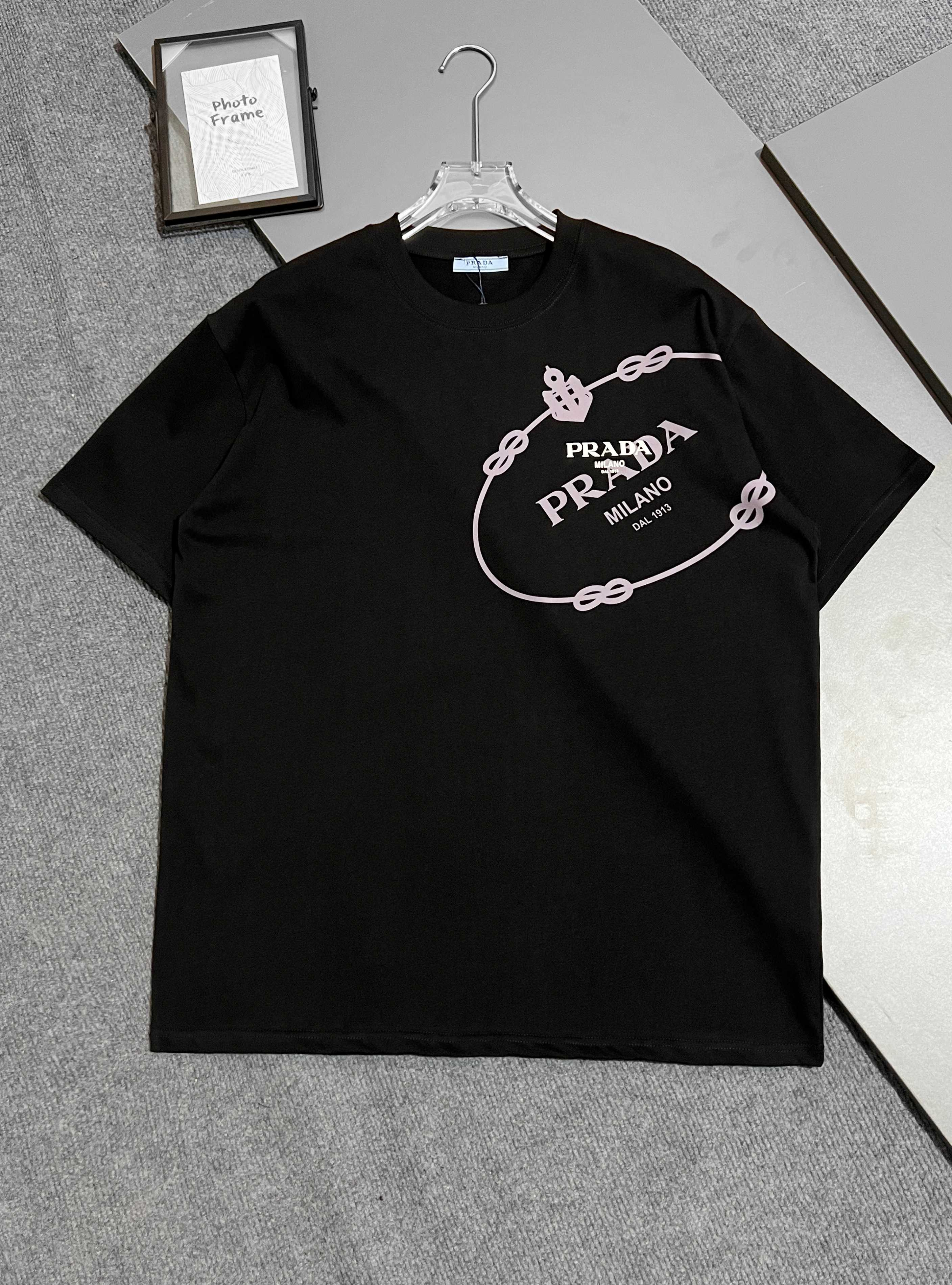 【PRADA】半袖 T シャツ