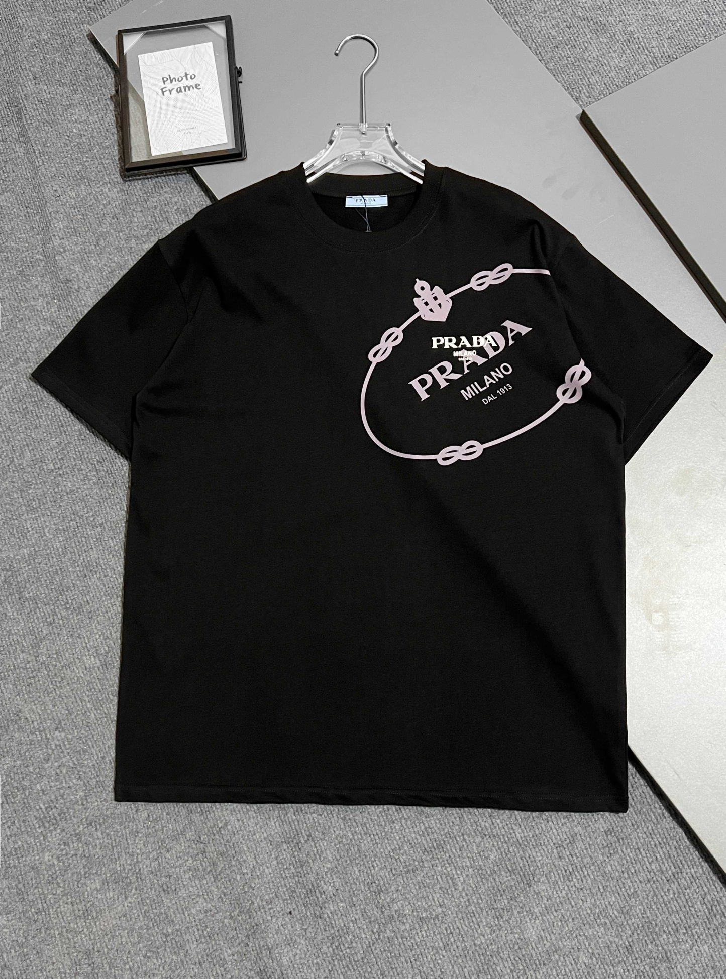 【PRADA】半袖 T シャツ