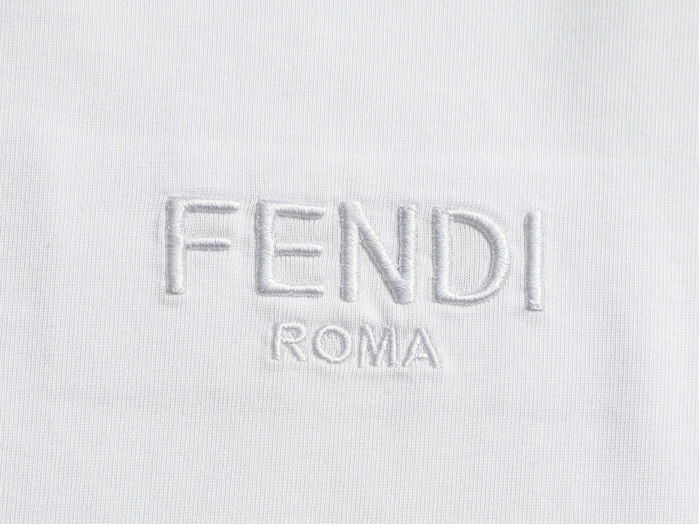 【FENDI】半袖 T シャツ