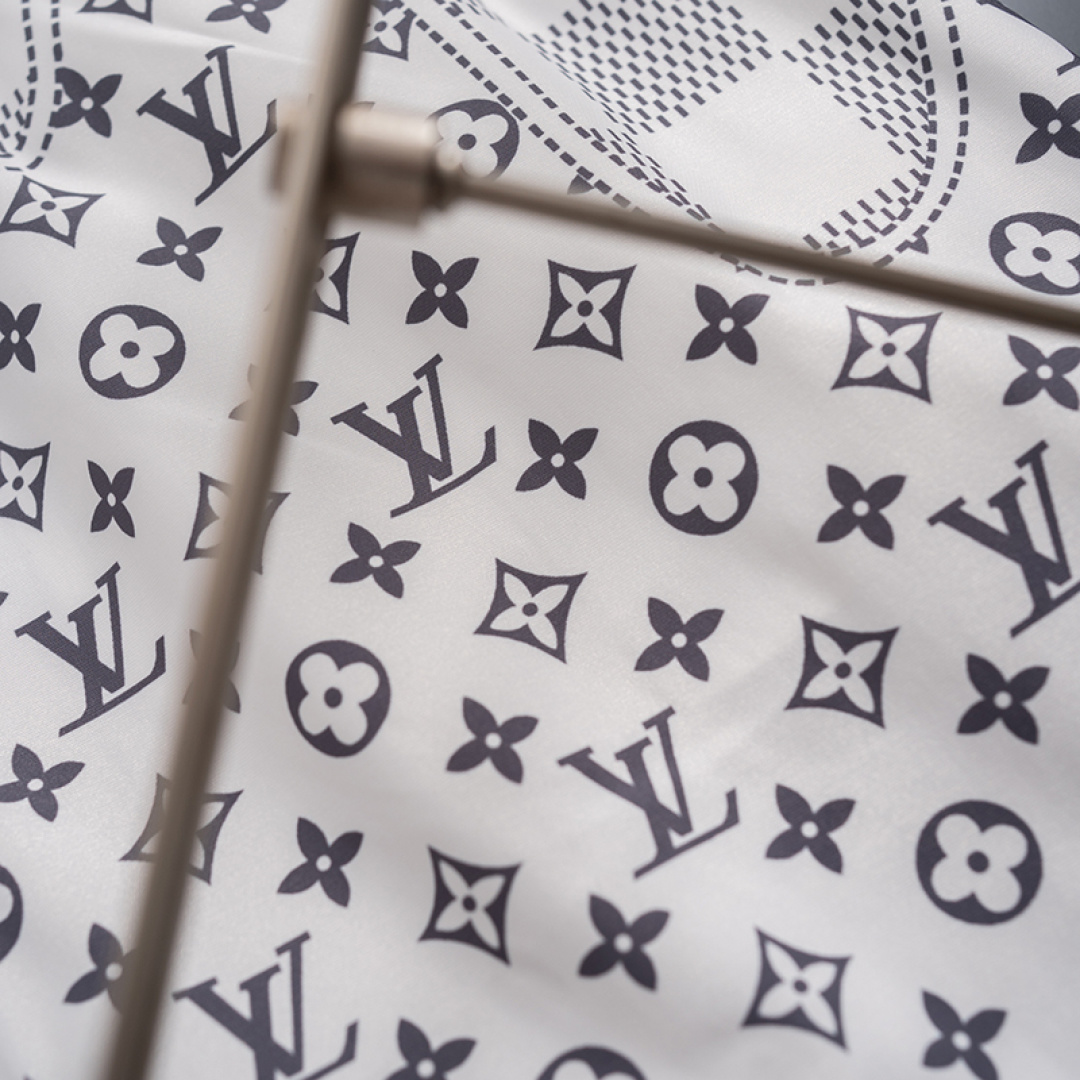 【LOUIS VUITTON】ショートパンツ