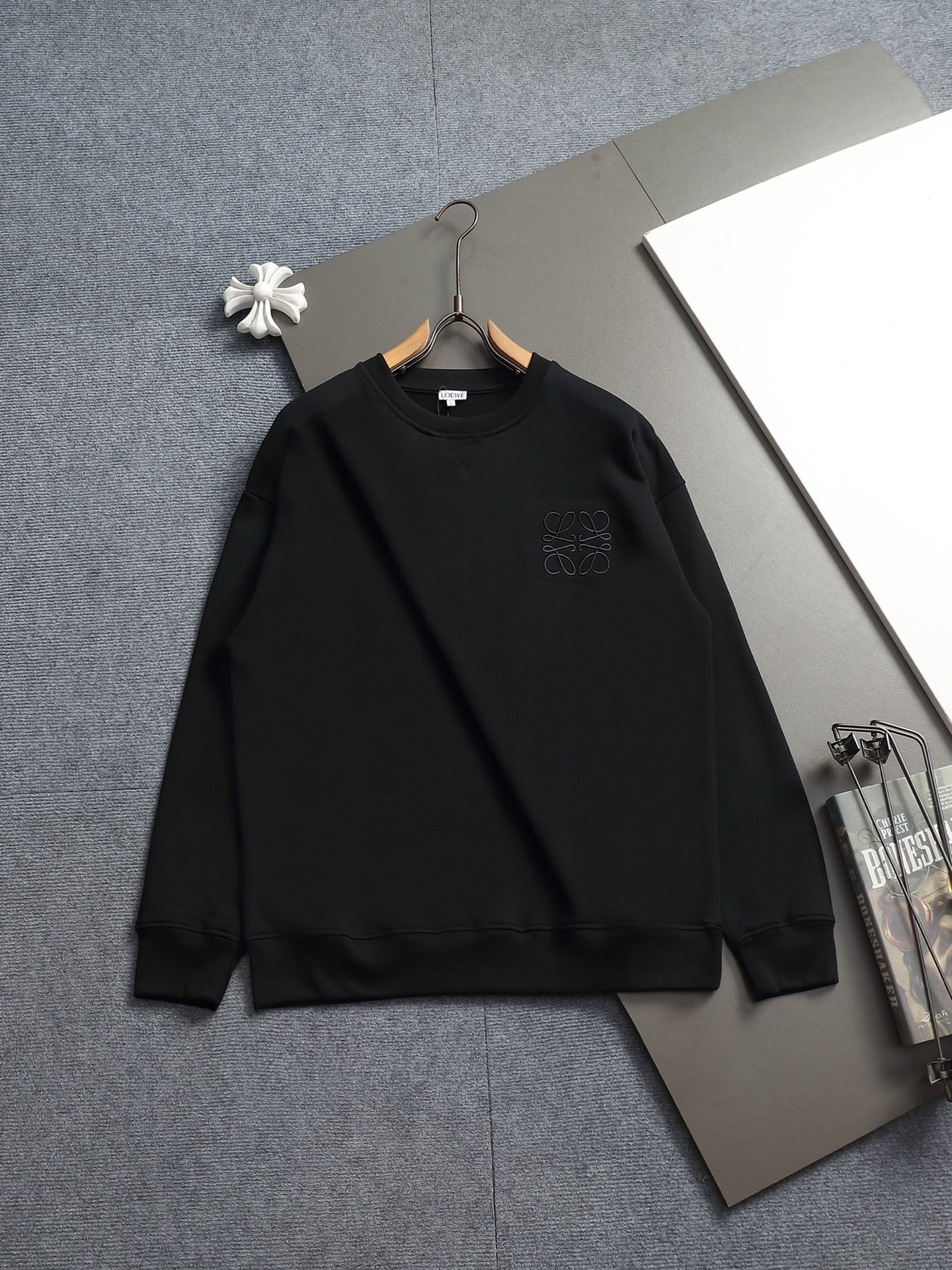 【LOEWE】刺繍長袖 T シャツ