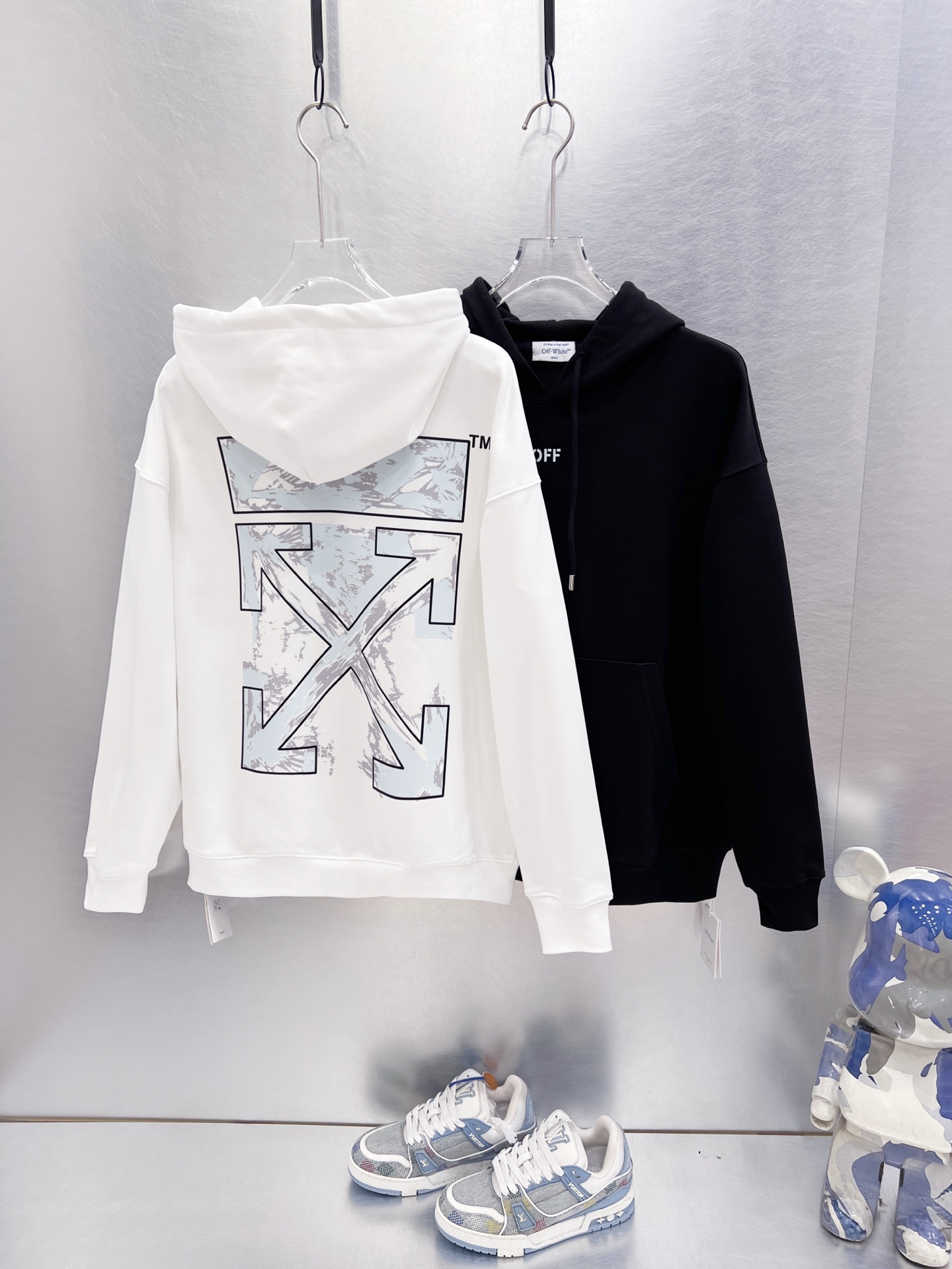 【OFF WHITE】 パーカー