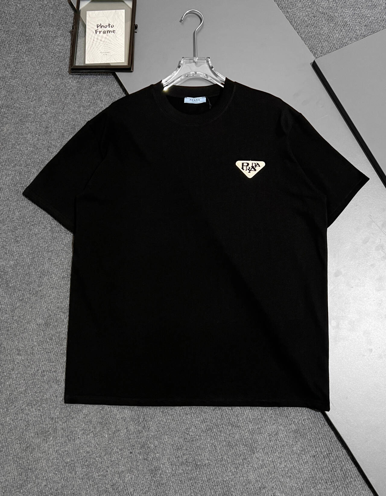 【PRADA】半袖 T シャツ
