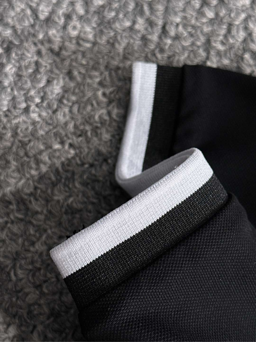 【PRADA】半袖ポロシャツ