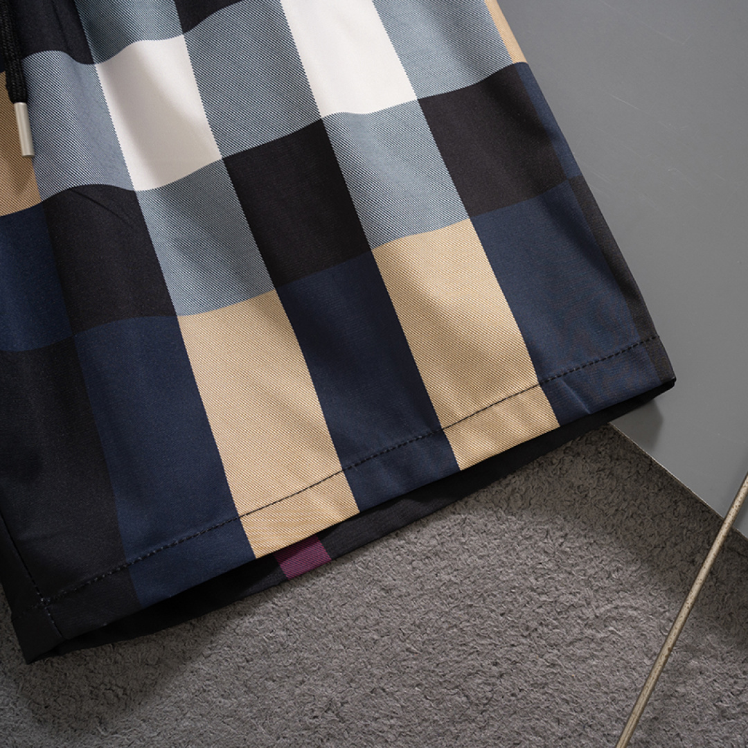 【BURBERRY】ショートパンツ