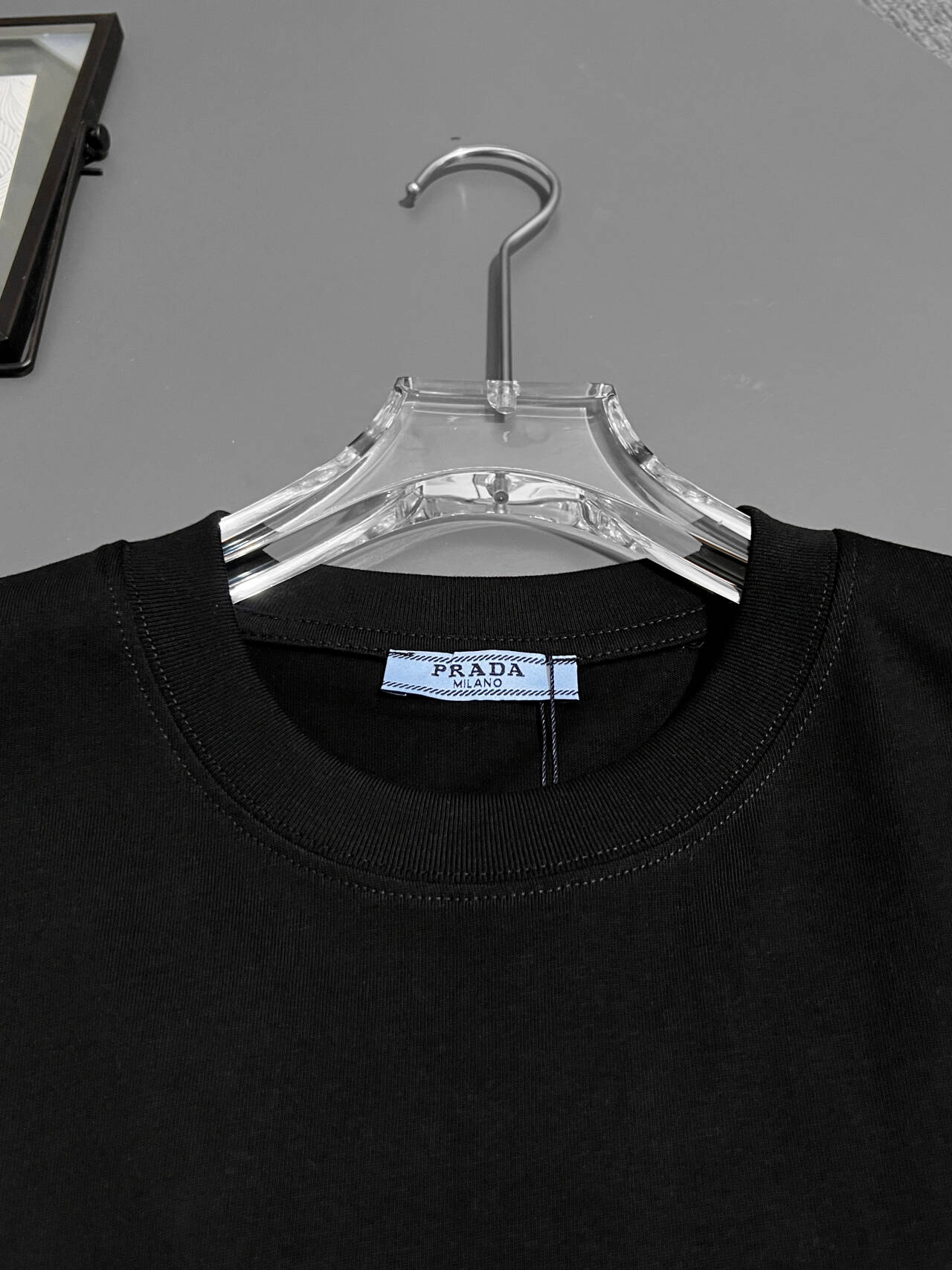 【PRADA】半袖 T シャツ