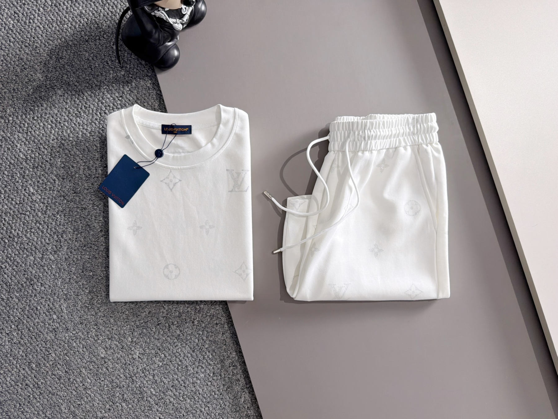 【LOUIS VUITTON】半袖T シャツショートパンツ セットアップ
