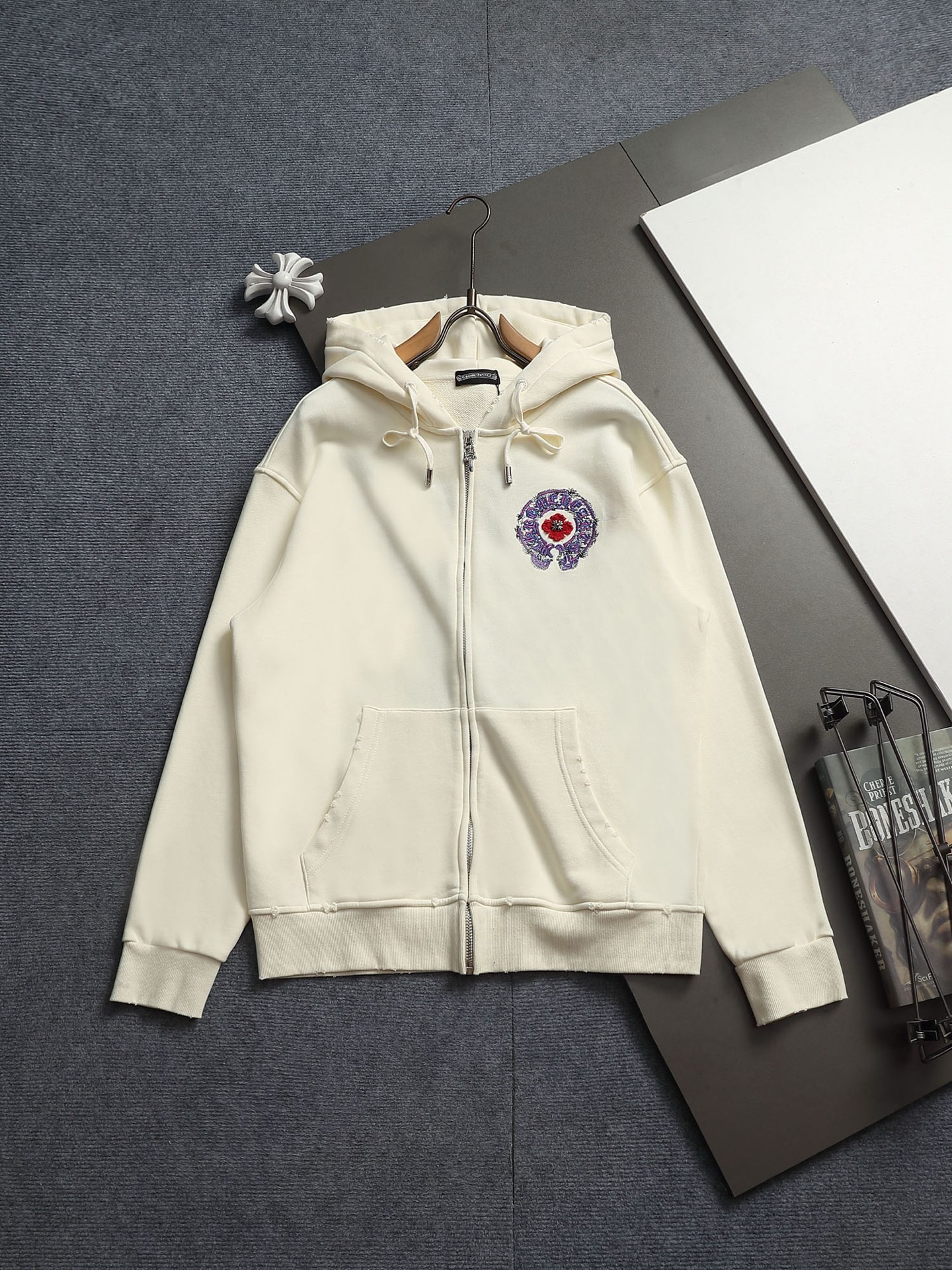 【CHROME HEARTS】クロムハーツ パーカー