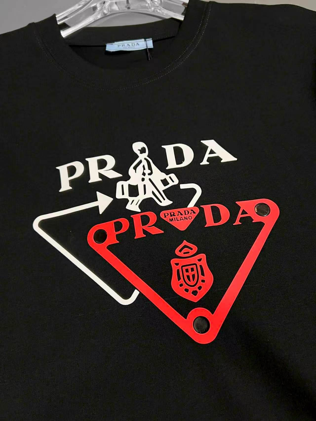 【PRADA】半袖 T シャツ