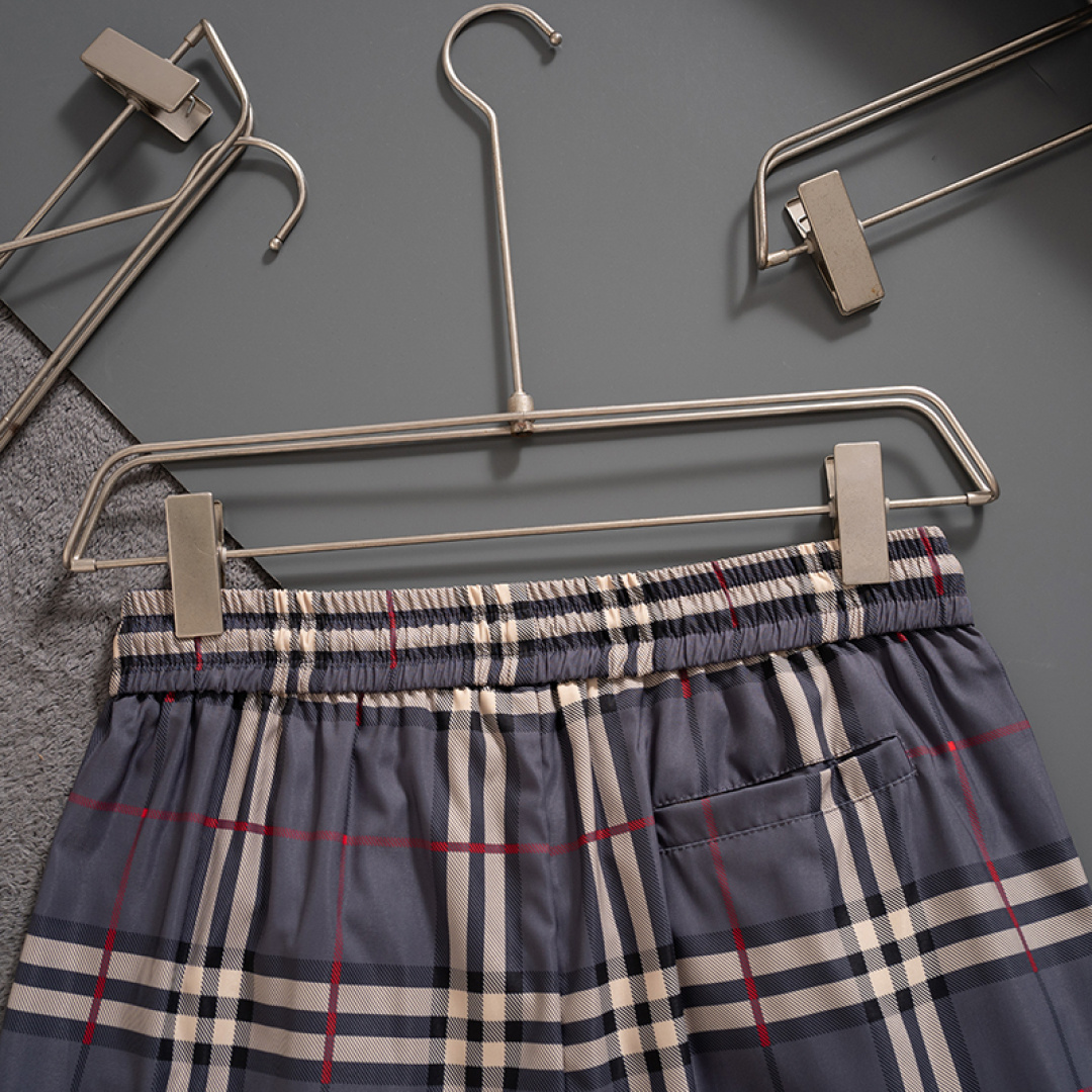 【BURBERRY】ショートパンツ