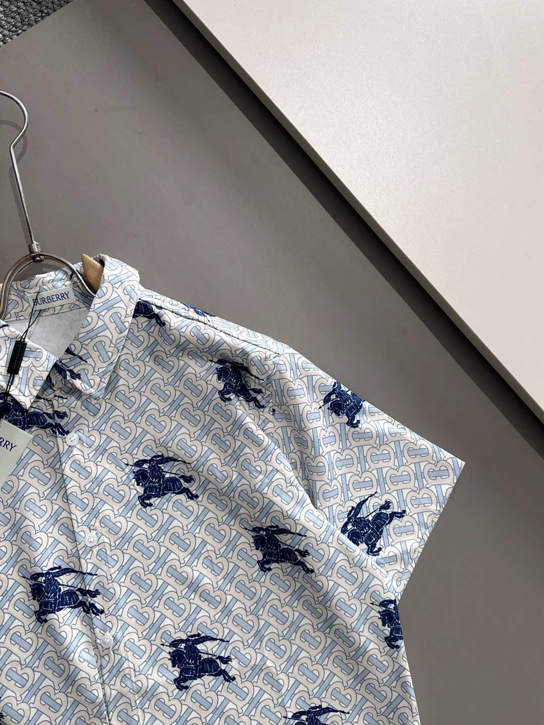 【BURBERRY】半袖シャツショートパンツ セットアップ