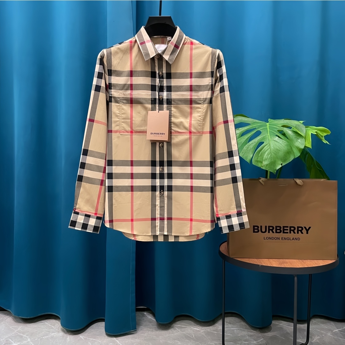 【BURBERRY】長袖シャツ