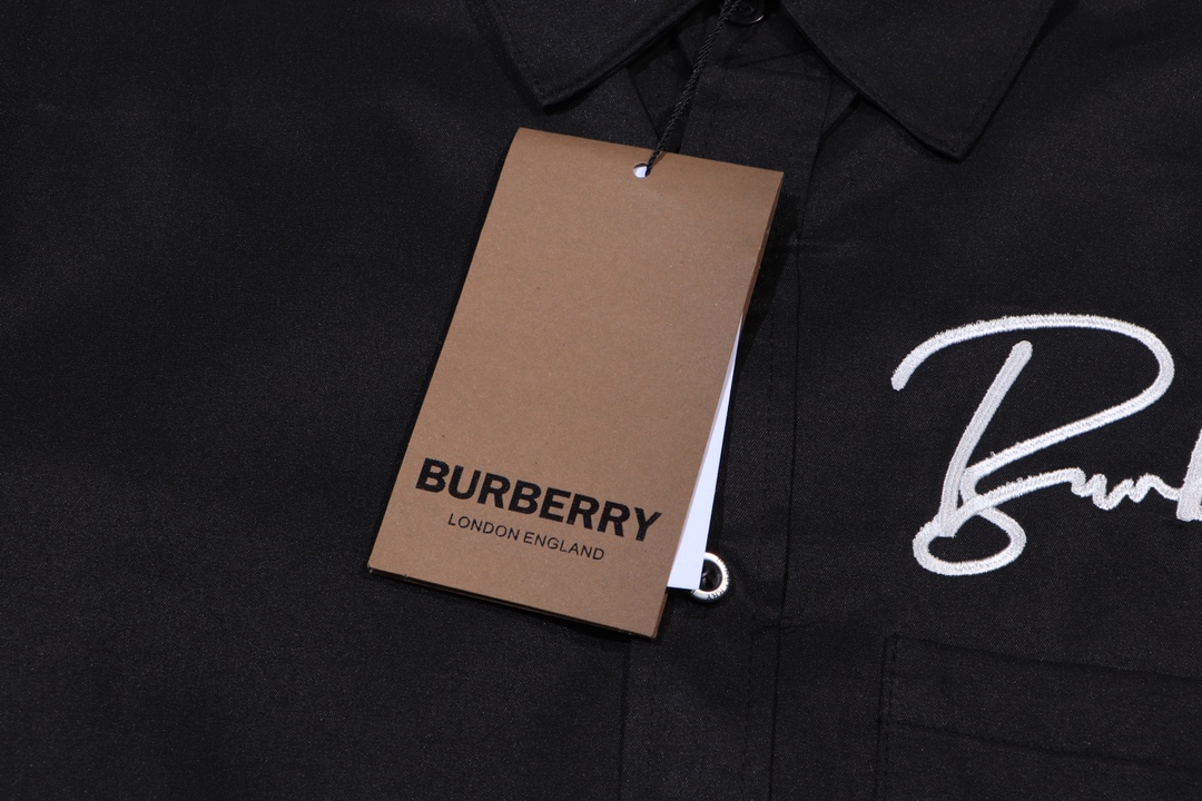 【BURBERRY 公式旗艦店】バーバリー シャツ ご好評に付き再入荷 240716