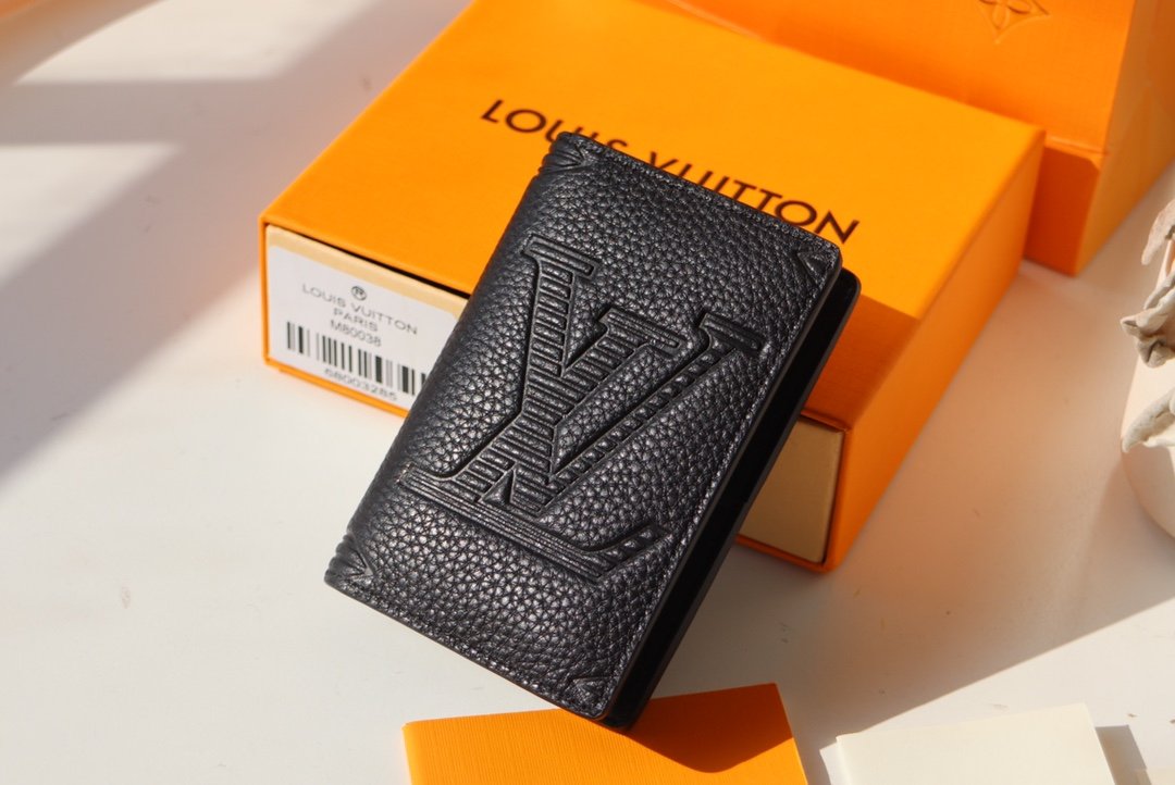 Louis Vuitton (ルイ・ヴィトン) 財布 11x8x1 cm