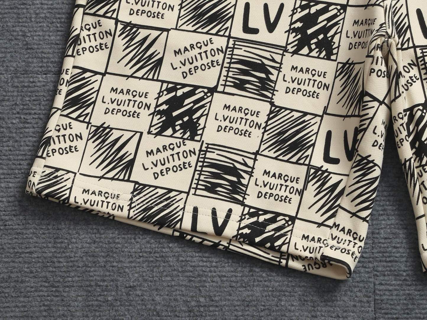 【LOUIS VUITTON】ショートパンツ