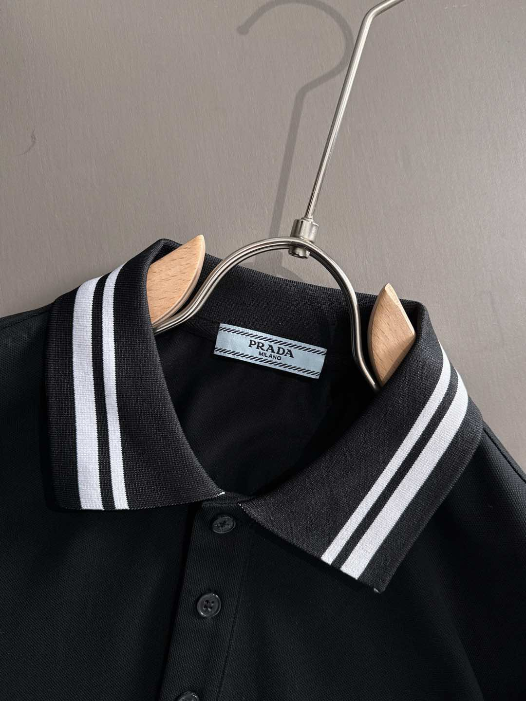 【PRADA】半袖ポロシャツ