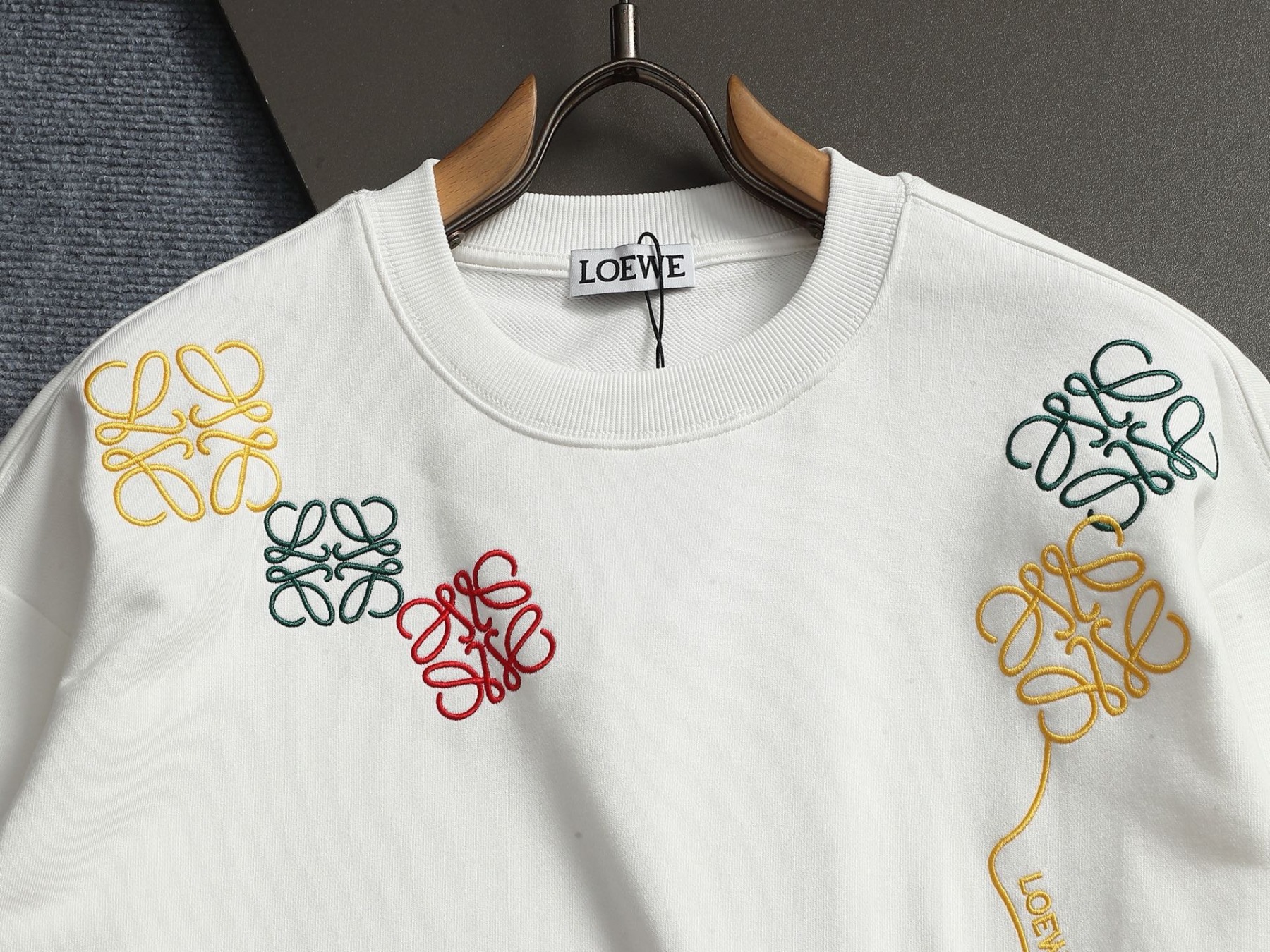 【LOEWE】刺繍長袖 T シャツ