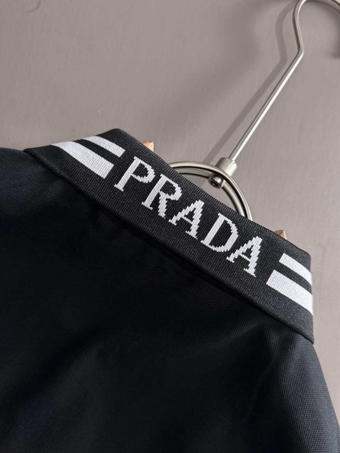 【PRADA】半袖ポロシャツ