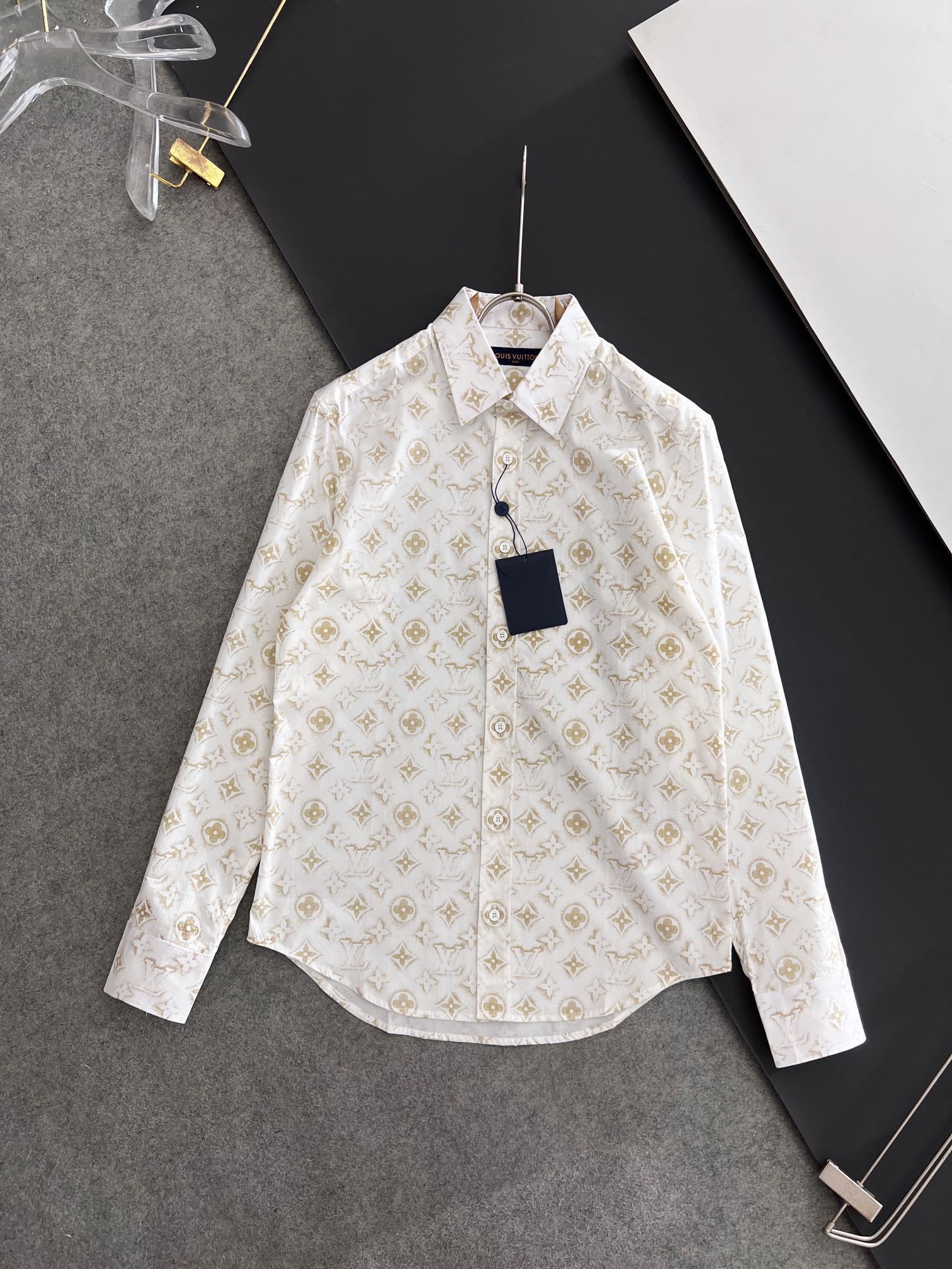 【LOUIS VUITTON】長袖シャツ