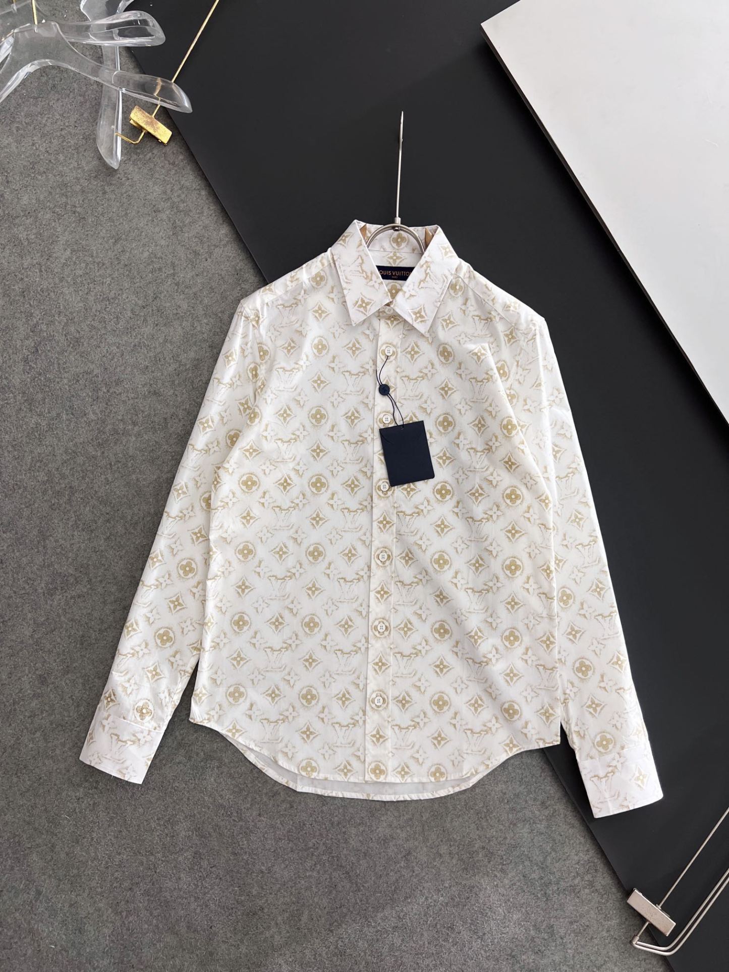 【LOUIS VUITTON】長袖シャツ