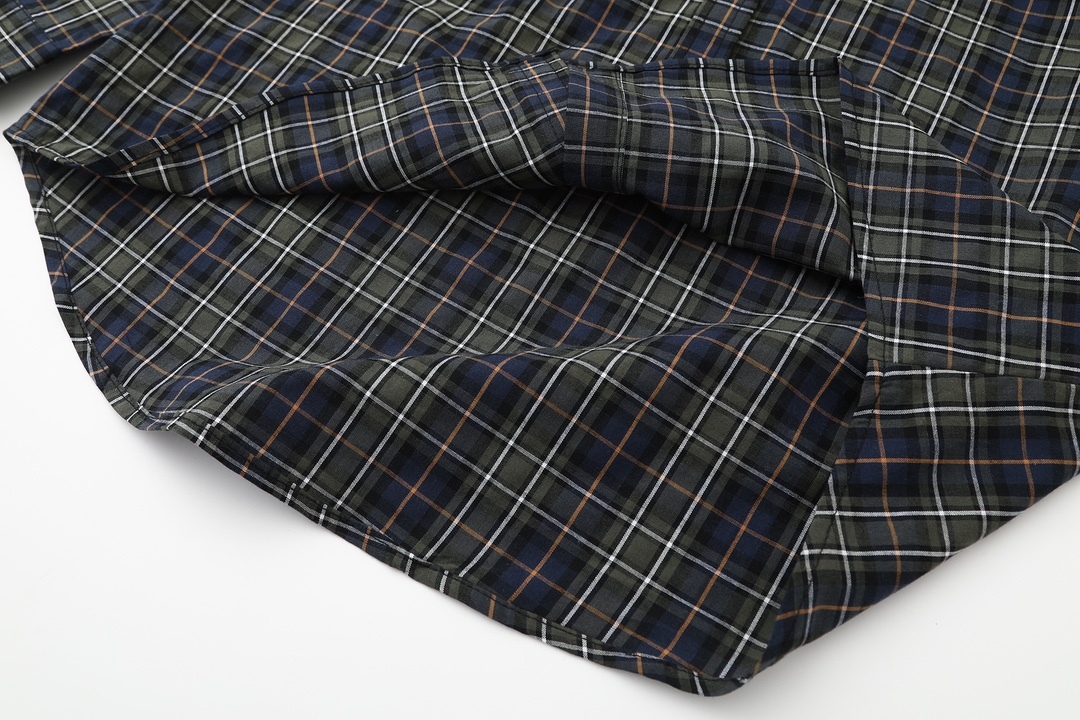 【BALENCIAGA 公式旗艦店】バレンシアガ シャツ ご好評に付き再入荷 240802