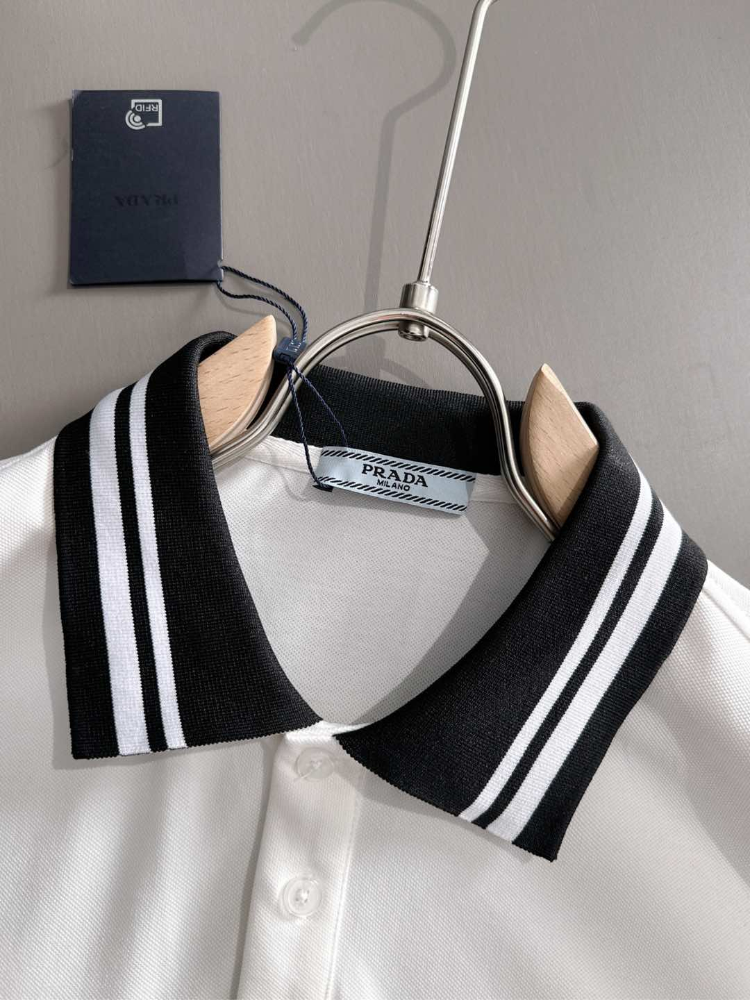 【PRADA】半袖ポロシャツ