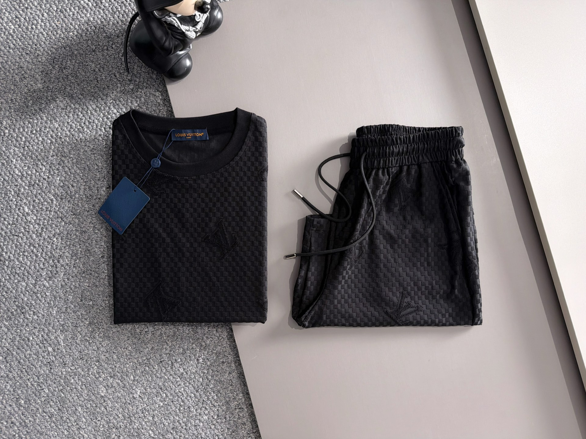 【LOUIS VUITTON】半袖T シャツショートパンツ セットアップ