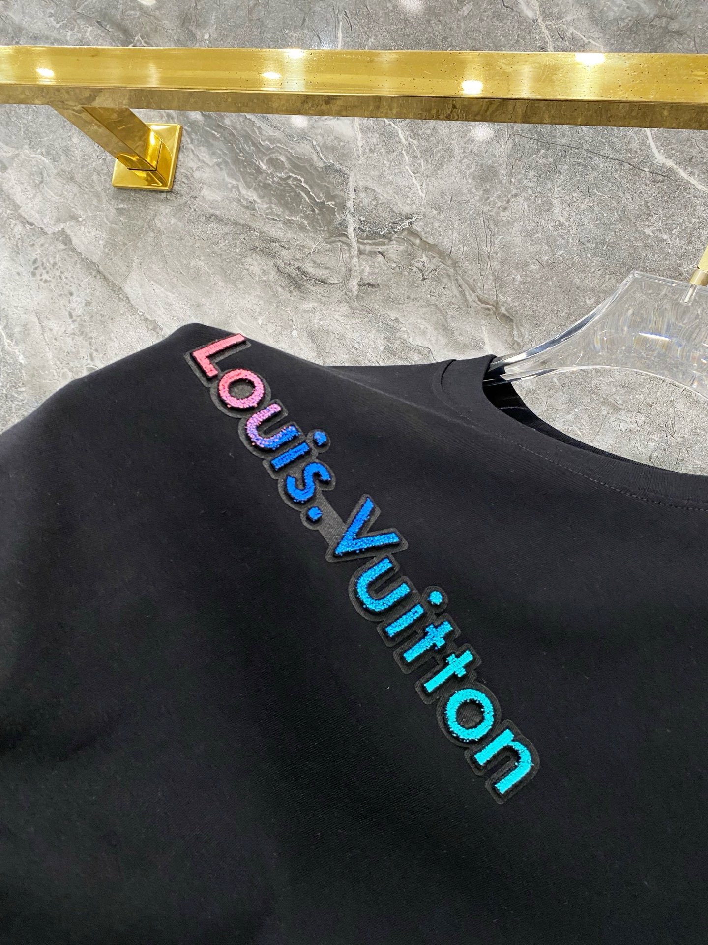 【LOUIS VUITTON】半袖T シャツショートパンツ セットアップ