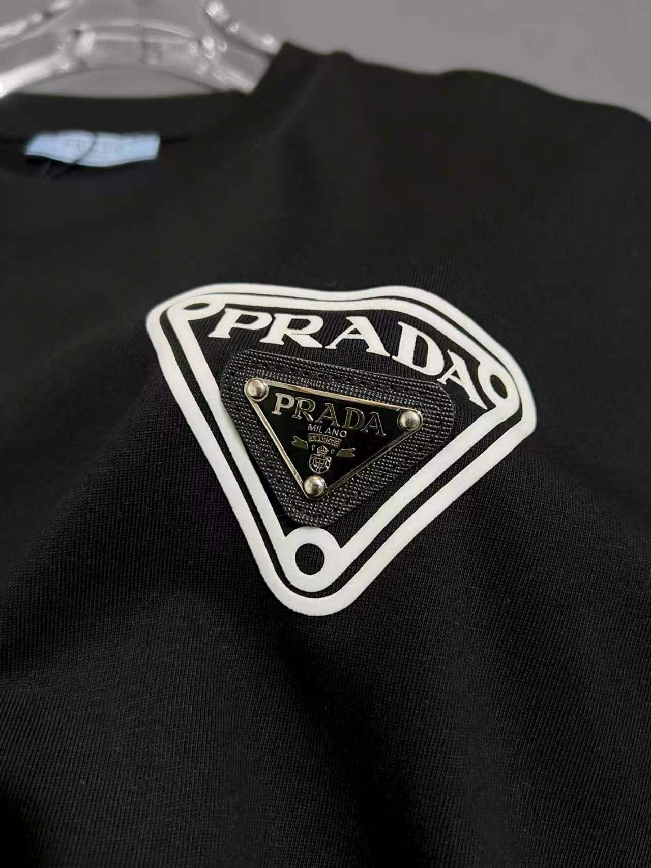 【PRADA】半袖 T シャツ