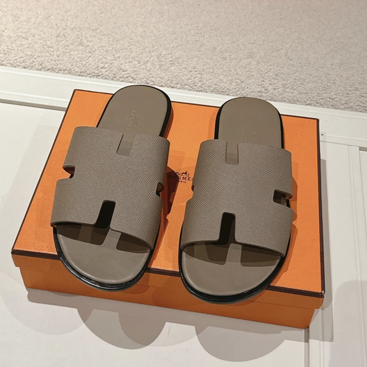 大人カラー☆【HERMES】メンズサンダル イズミール エトゥープ