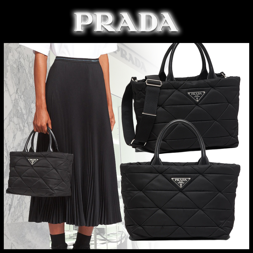 PRADA RE-NYLON ミディアム パデッドトートバッグ