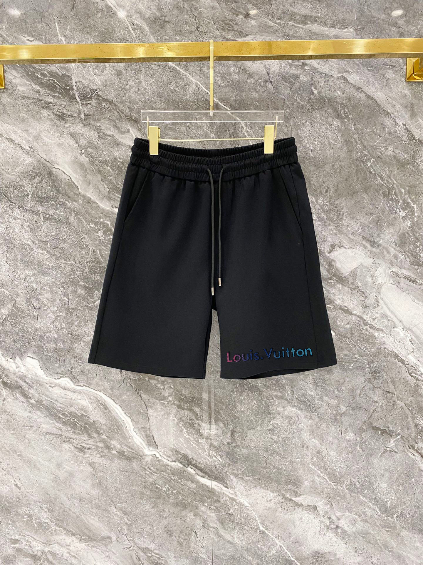 【LOUIS VUITTON】半袖T シャツショートパンツ セットアップ