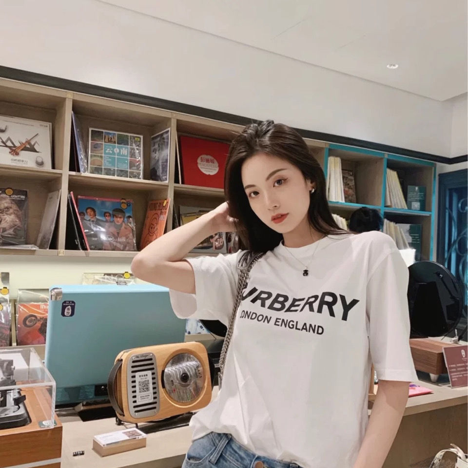 【BURBERRY】（バーバリー）男女兼用、ご好評に付き再入荷！