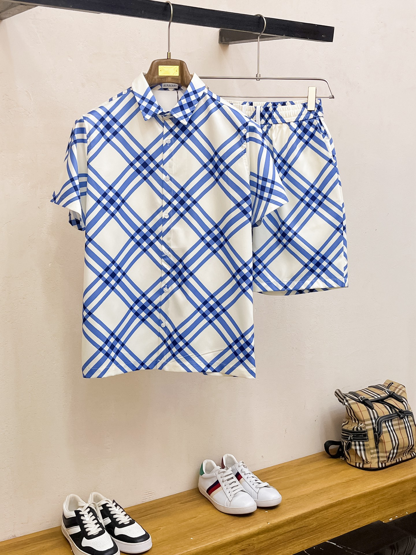 【BURBERRY】半袖シャツショートパンツ セットアップ